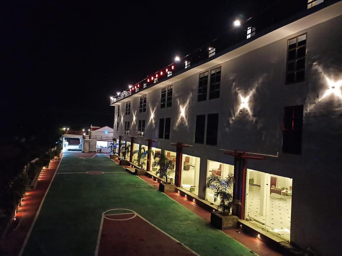 Gods County. Resort & Banquets Tarapith Dış mekan fotoğraf