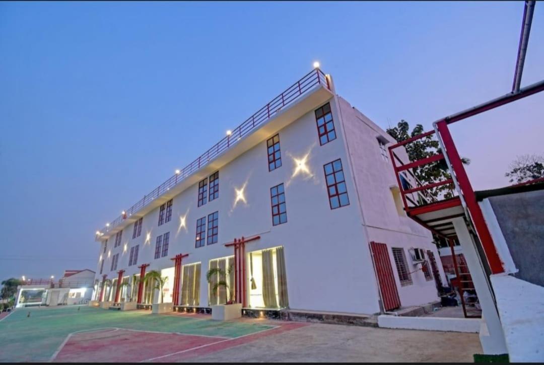 Gods County. Resort & Banquets Tarapith Dış mekan fotoğraf
